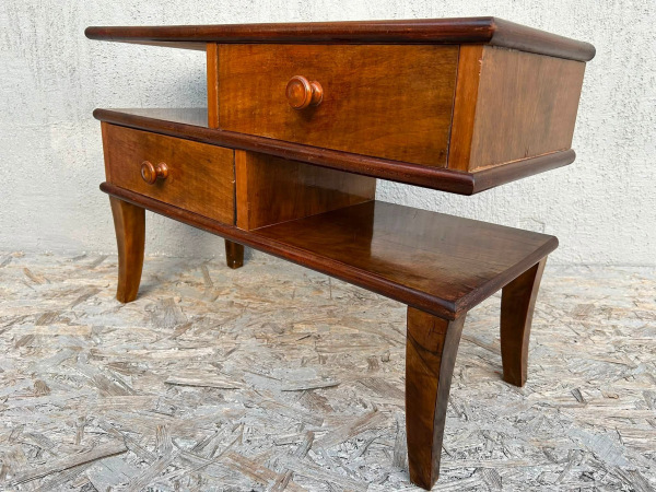 S64 - Zaujimavý a zriedkavý stolík v art DECO - Cena 160 € 2