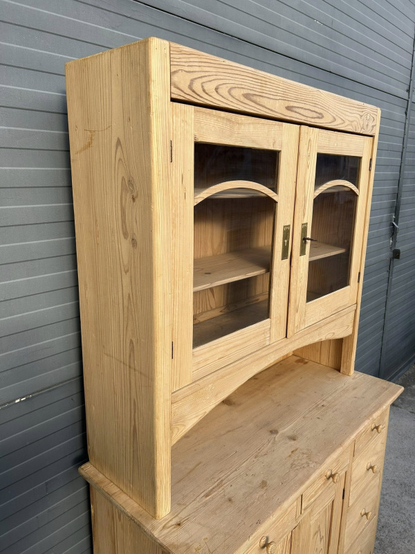 K97 - Starožitný vidiecky kredenc - Cena 490 € 8