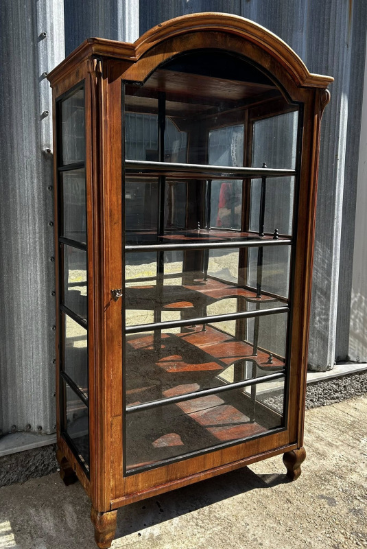 Neobaroková vitrína - Cena 880€ 2