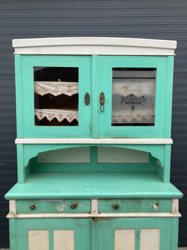 K23 - krásny kredenc/príborník. - Cena 265€ 3