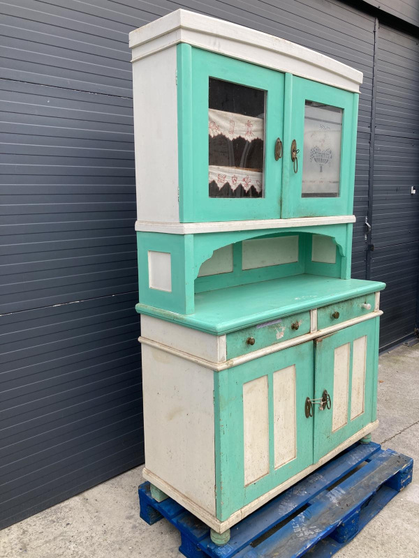 K23 - krásny kredenc/príborník. - Cena 265€ 2