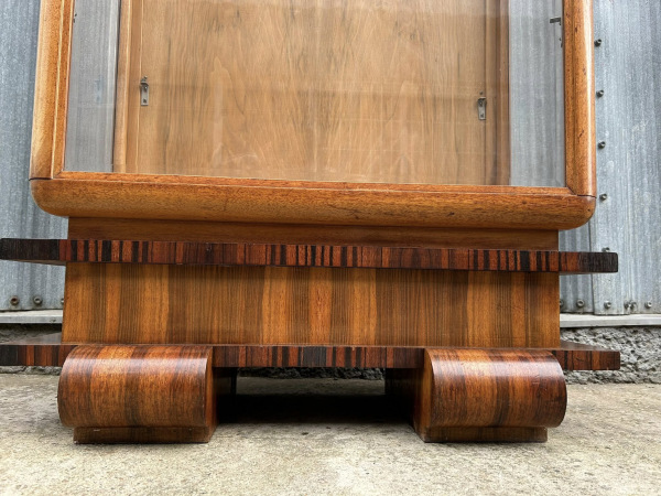 V69 - Vitrina Art DECO - Cena 1.450 € 2