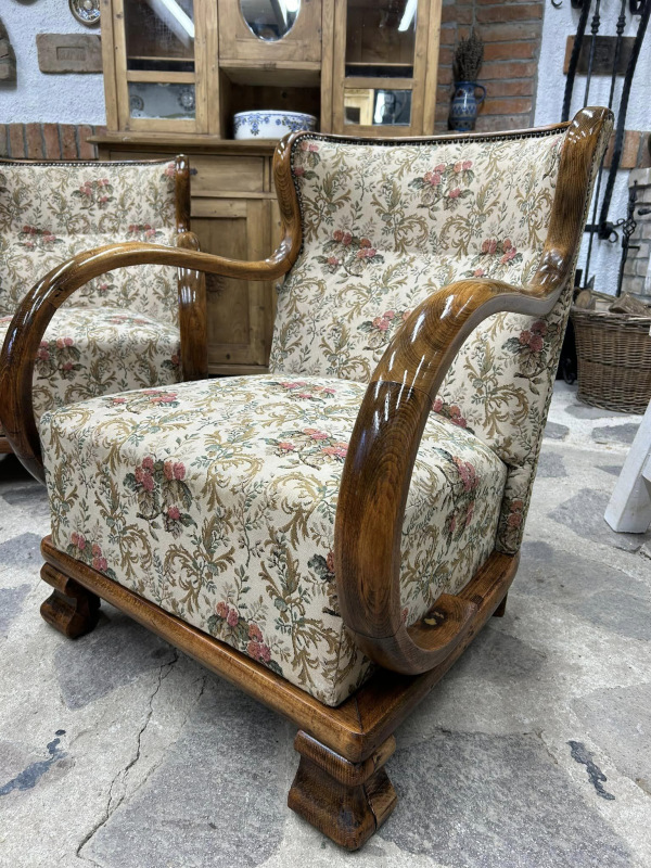 F126 - Art DECO kreslá po renovácii dreva - Cena 540€ / ks. 2