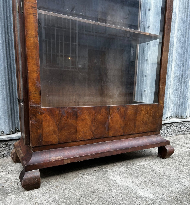 V21 -Art Deco vitrína - Cena 400€. 2