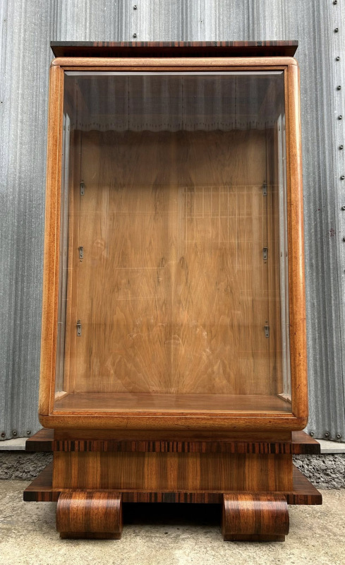 V69 - Vitrina Art DECO - Cena 1.450 € 1