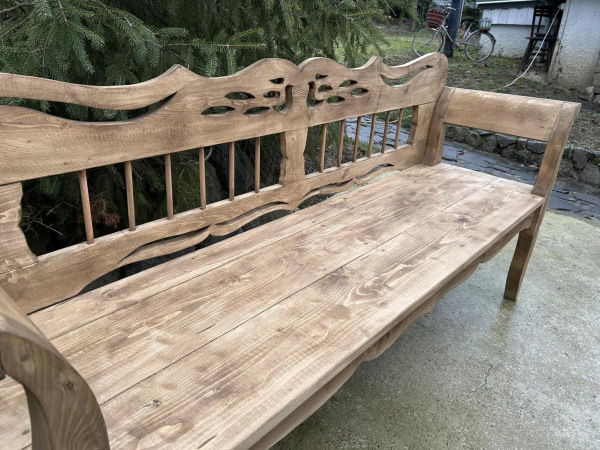 L35 - Vidiecka lavica s patinou. - Cena 360€ 3