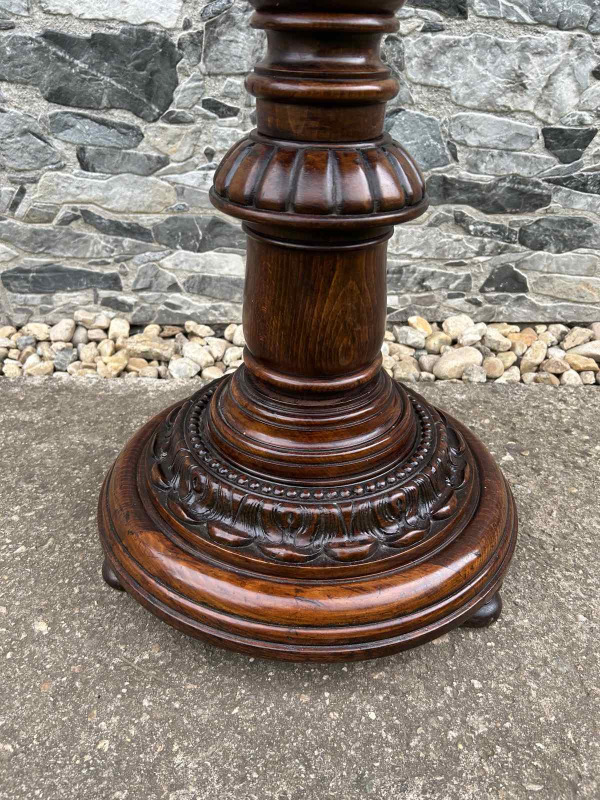 S56 - Stôl z obdobia Prvej republiky. Zreštaurovanom stave. Cena 390€ 3