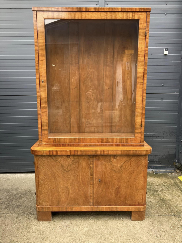 V11 - Art Deco vitrína - Cena 390€