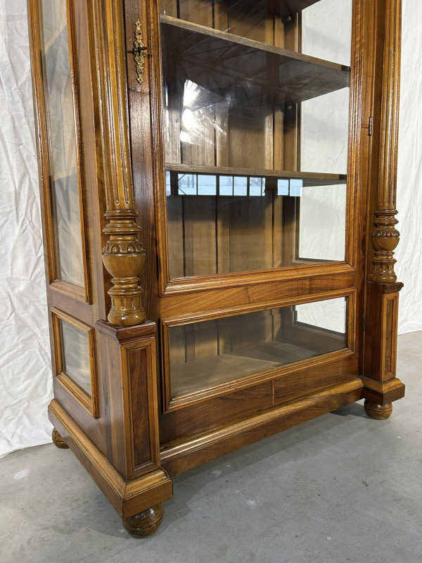 Starožitná Altdeutsch vitrina (1900-1910) - Cena 1.200 € 3