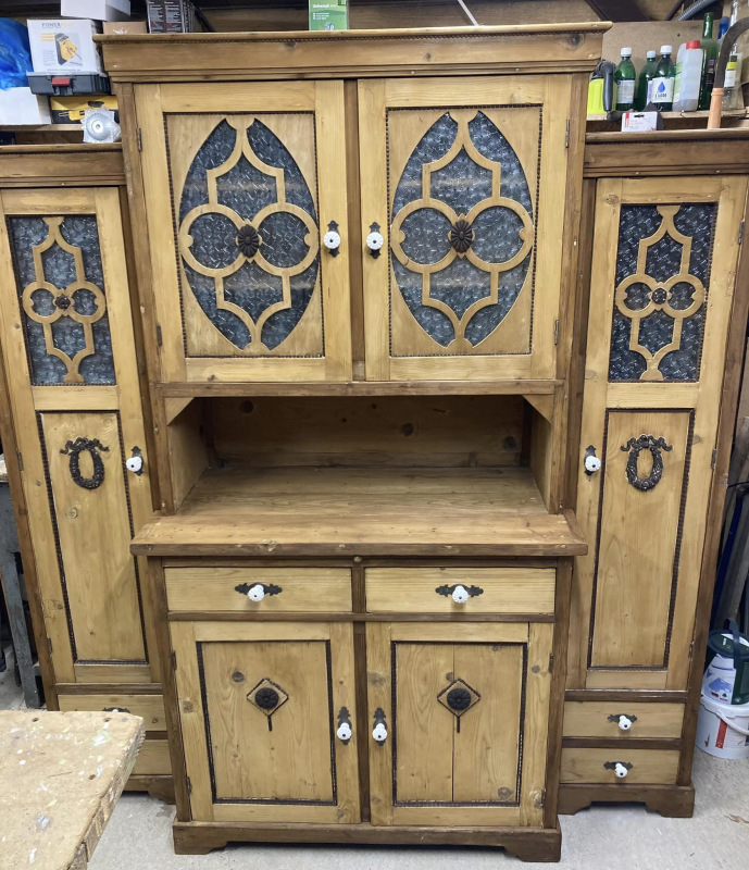 K68 - Meštiacky “Grandiózny” kredenc - Cena 790€ 5