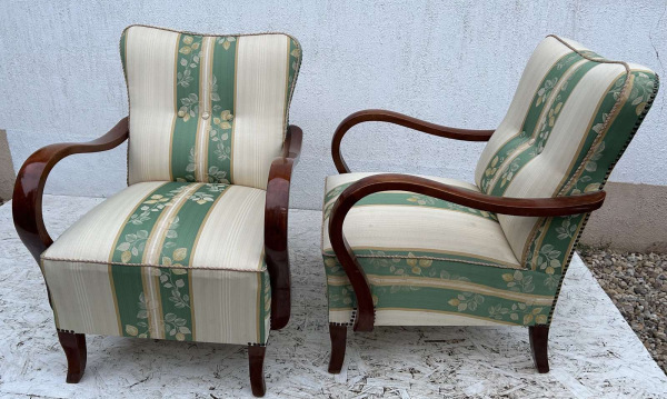 F125 - Art DECO kreslá zreštaurované - Cena 290€/kus 2