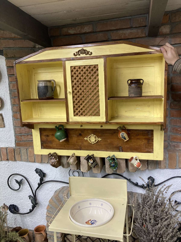 VES03 - Vešiaková stena / skrinka na stenu - Cena 110€ 2