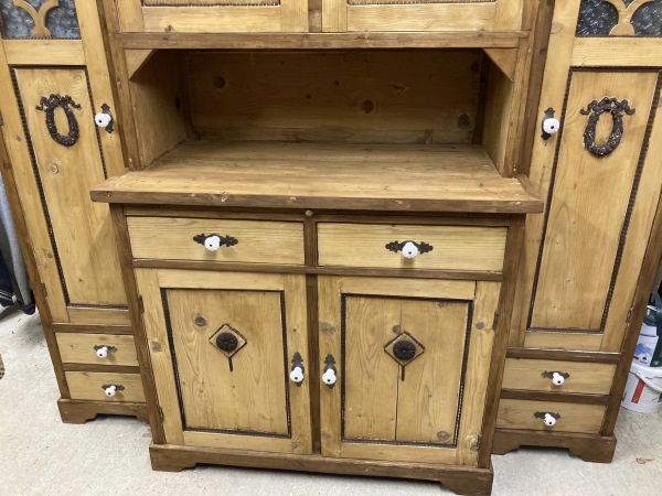 K68 - Meštiacky “Grandiózny” kredenc - Cena 790€ 2