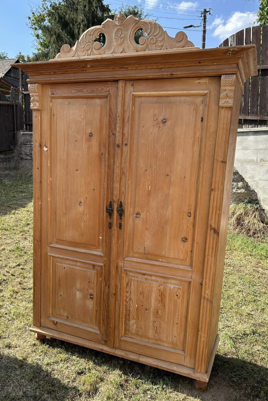 SKR04 - Vidiecka skriňa z mäkkého dreva - Cena 350€ 2