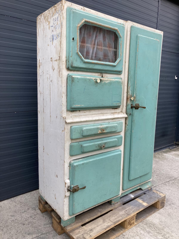 K50 - Kredenc vyrobený na Americký štýl - Cena 490€ 1