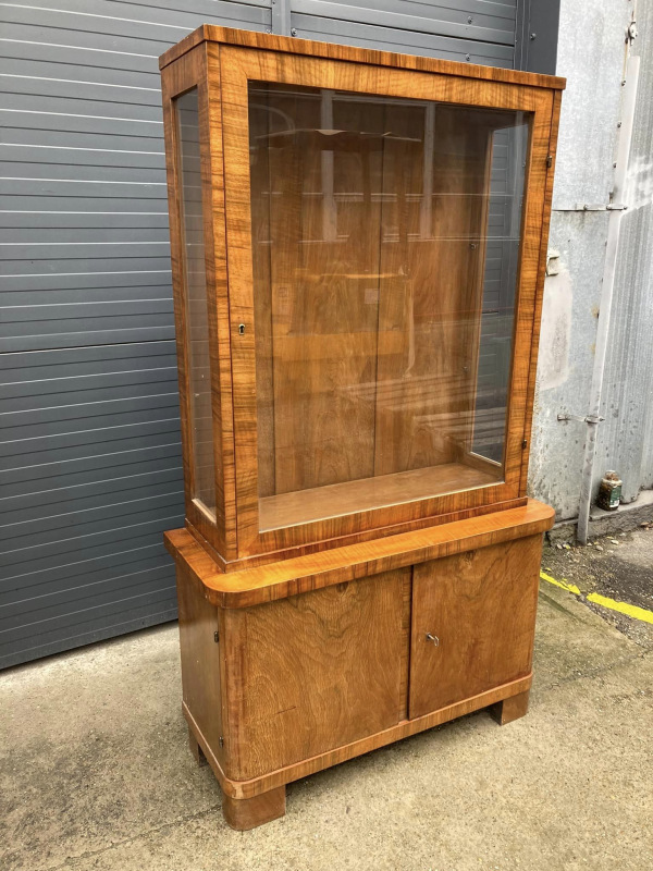 V11 - Art Deco vitrína - Cena 390€ 1