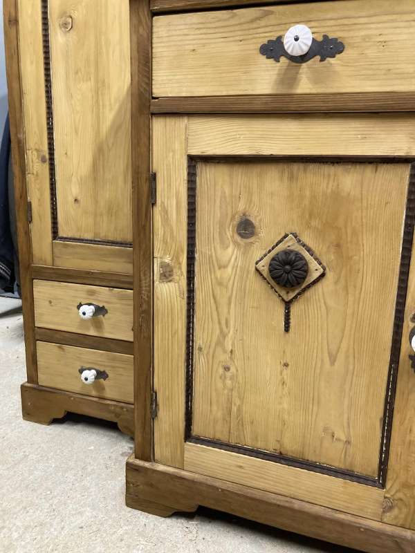 K68 - Meštiacky “Grandiózny” kredenc - Cena 790€ 3