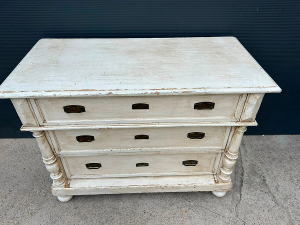 KOM16 - Vintage plno stľpová komoda.- Cena 300 € 6