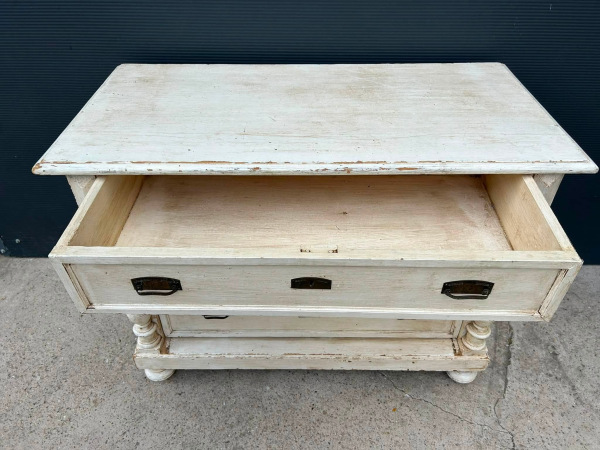 KOM16 - Vintage plno stľpová komoda.- Cena 300 € 5