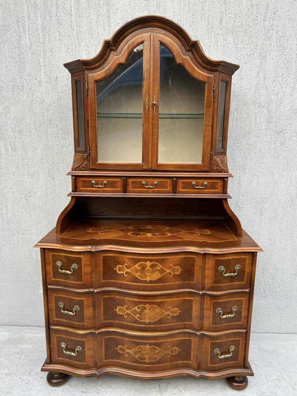 Starožitny sekretár / Taberňák / almara v barokovom štýle - Cena 660 €
