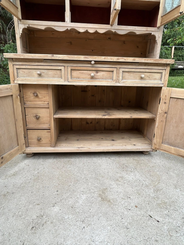 K99 - Vintage starožitný kredenc. - Cena 590 € 7
