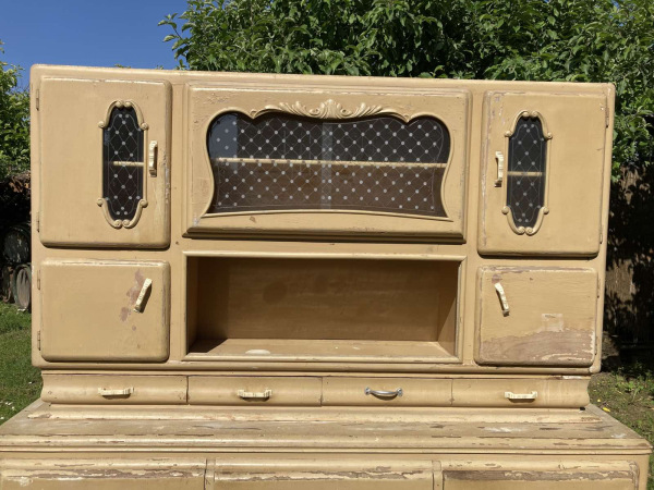 K45 - Zriedkavý kredenc v provensálskom štýle - Cena 590€ 3