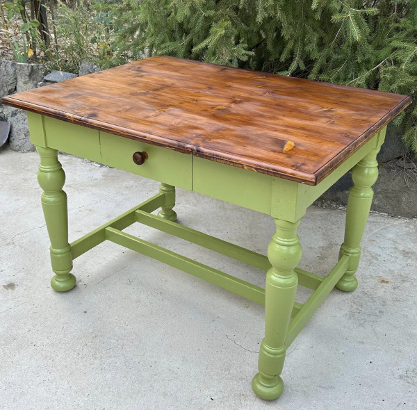 ST31 - Vidiecký zabíjačkový stôl. - Cena 185 €. 2