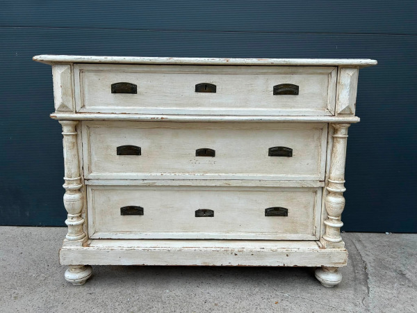 KOM16 - Vintage plno stľpová komoda.- Cena 300 € 7