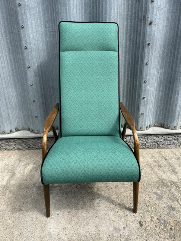 F211 - Retro kreslo - Cena: 250 € 2