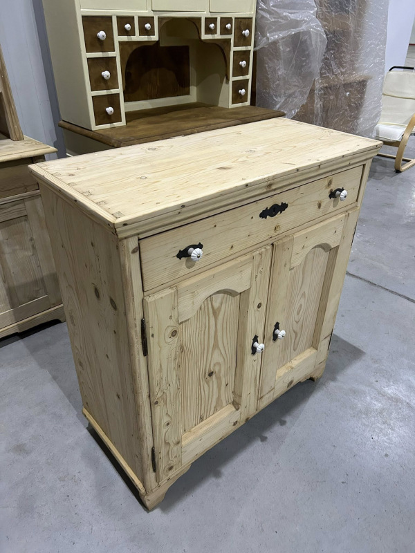 KOM13 - Vintage skrinka / komoda očistená - Cena 260€ 2