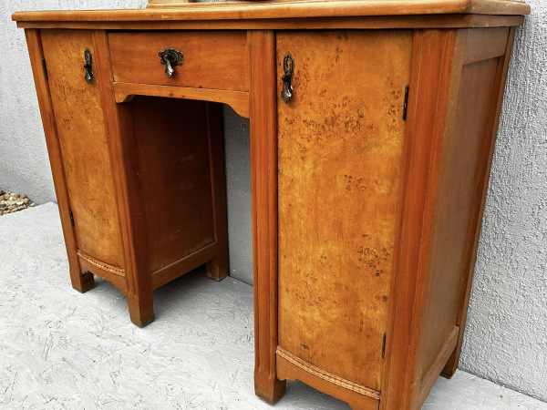 TS01 - Toaletný stolík so zrkadlom - Cena 115€ 1