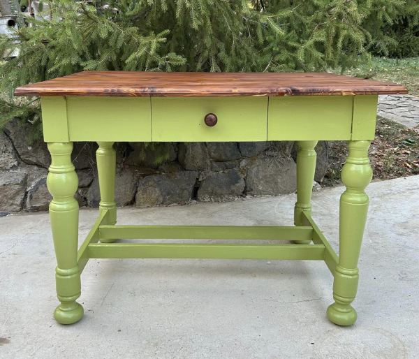 ST31 - Vidiecký zabíjačkový stôl. - Cena 185 €.