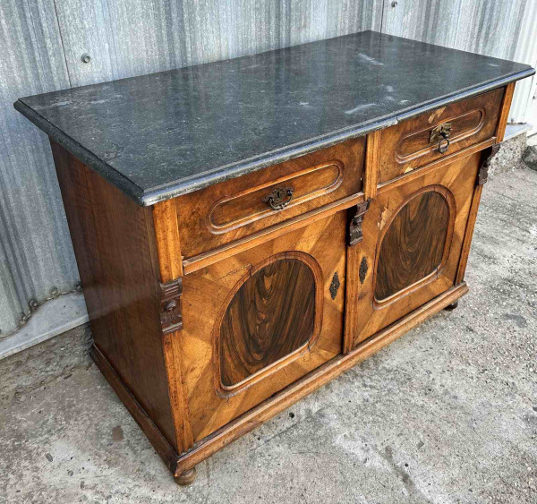 Altdeutsch komoda / skrinka - Cena 110 € 2