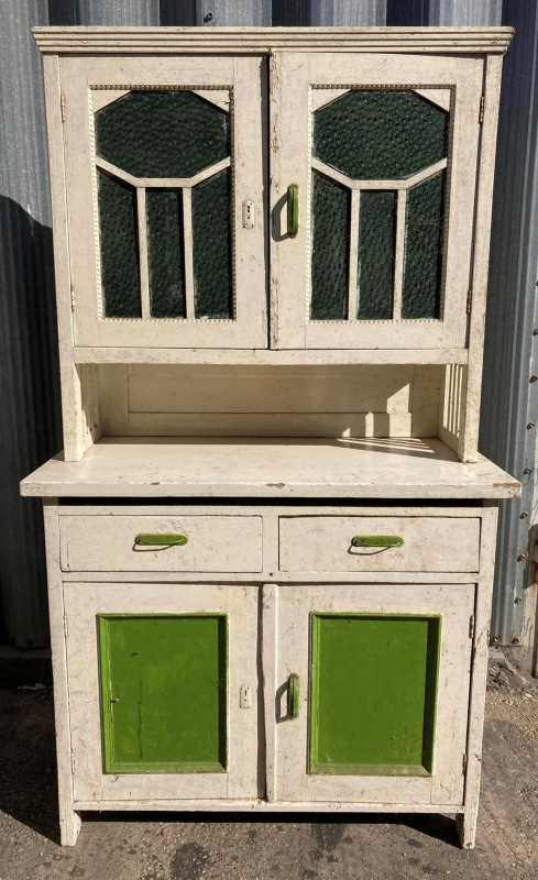 K16 - Vidiecky kredenc/príborník - Cena 220€