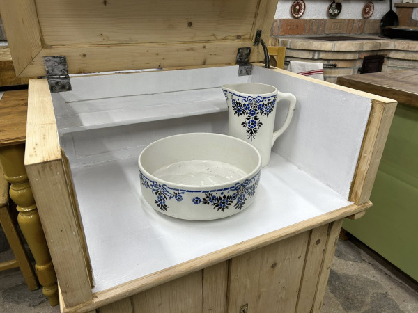 KOM12 - Vintage komoda/skrinka - toaletná skrinka - Cena 280€ 7