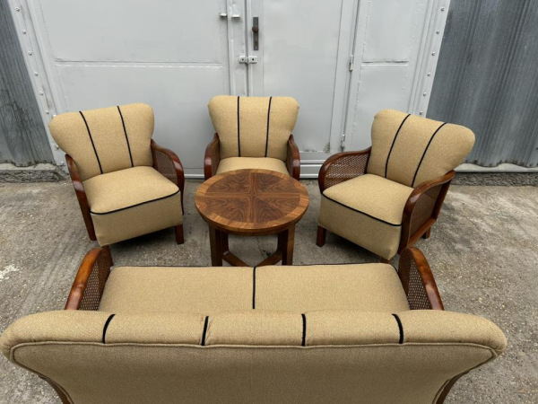 F217 - Sedacia súprava s tromi kreslami - Cena za komplet 2.400 € 8