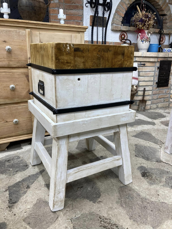 Mäsiarsky klát vo vintage prevedení - Cena 450€ 3