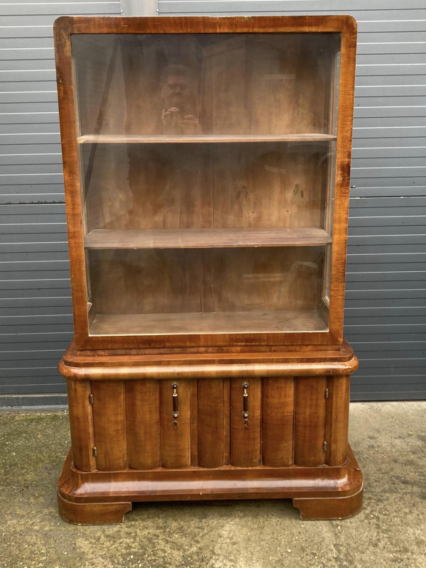 V07 - Art Deco vitrína - Cena 590€