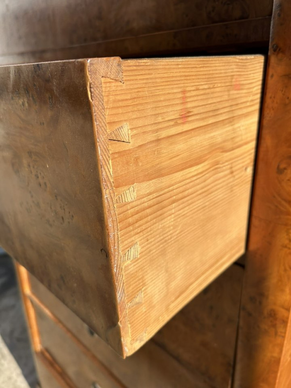 Biedermeier 6 šuflíková komoda v topoľovej korenici - Cena 900€ 7