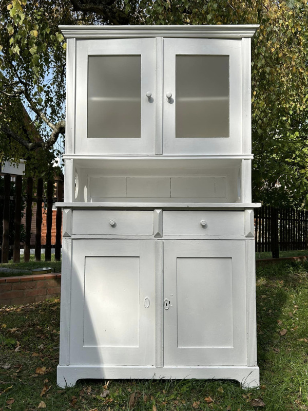 K83 - Vintage kredenc so šuflíkmi - Cena 330€ 5