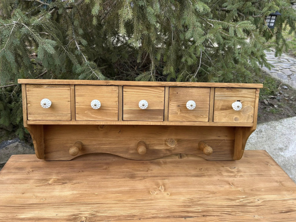 VES08 - Korenička/polička s vešiakom Vintage - Cena 145€