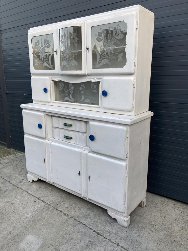 K46 - Kredenc v provensálskom štýle - Cena 390€ 1