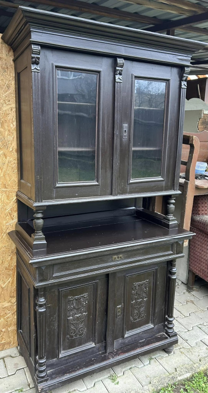 K87 - Kredenc Altdeutsch v bytovom stave. Cena 280€ 2