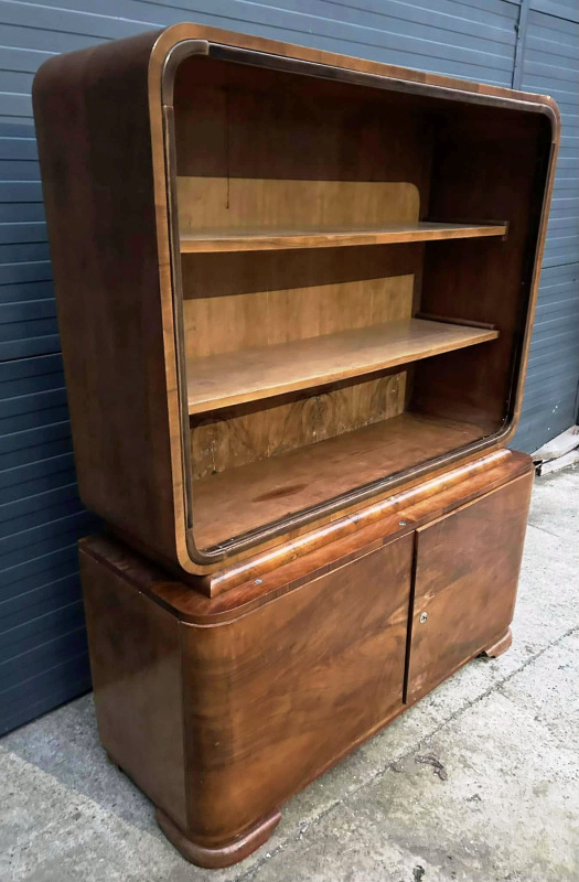 V48 - Vitrina České art DECO - Cena 330€ 2