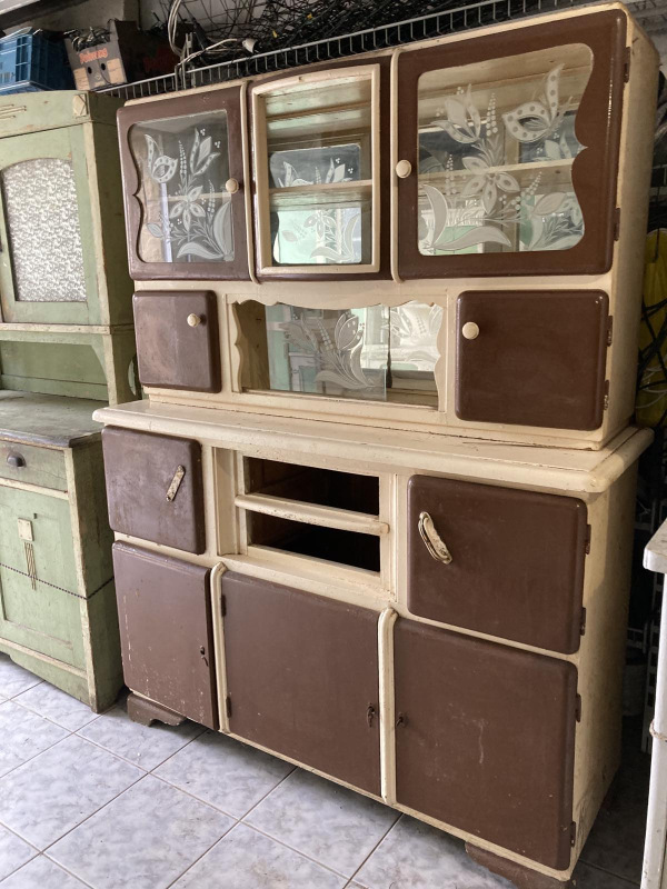 K49 - Kredenc v provensálskom štýle - Cena 290€ 1