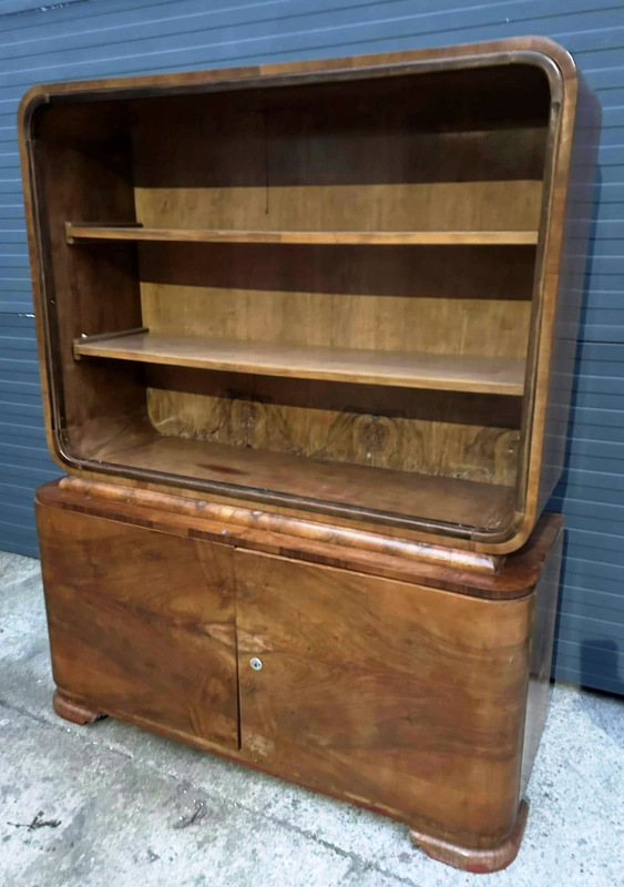 V48 - Vitrina České art DECO - Cena 330€ 1