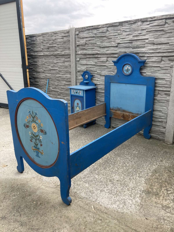 Krásna spálňa s ľudovým námetom - Cena za komplet 250€ 3