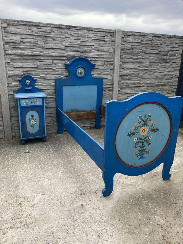 Krásna spálňa s ľudovým námetom - Cena za komplet 250€ 1