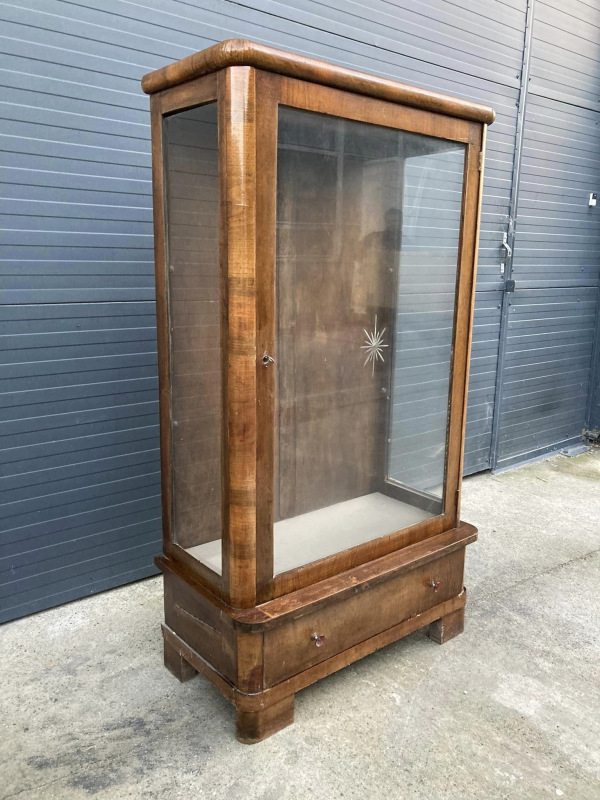 V06 - Art Deco vitrína - Cena 190€ 1